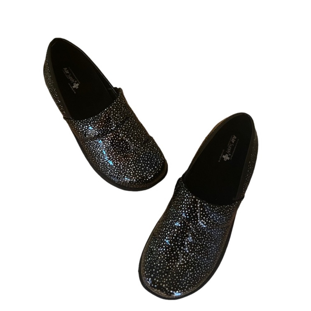 Air Supply Plus (raindrops) work attire